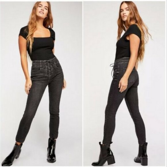 Free People Curvy Lover's Knot High Rise Jeans - Picture 1 of 7